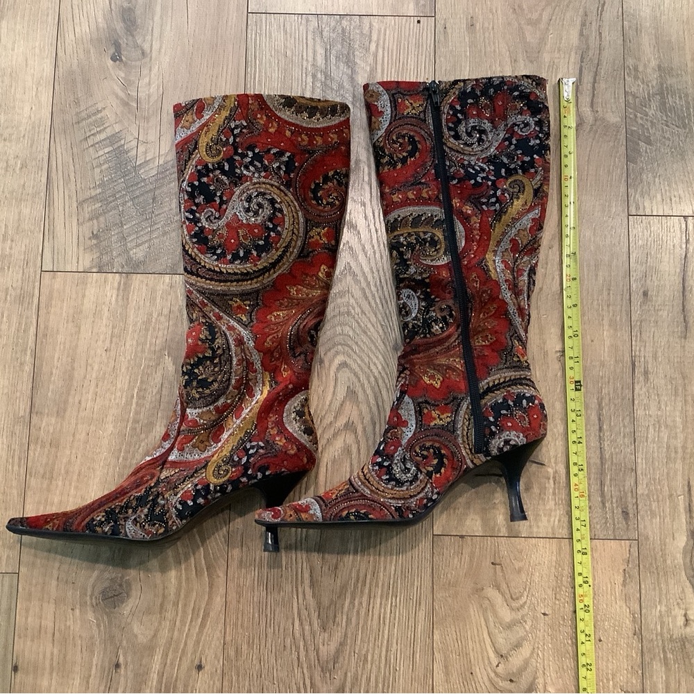 Velvet Paisley Patterned Tapestry Women's Boots